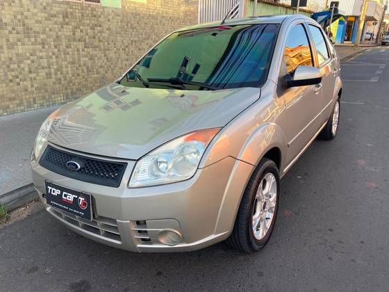 FORD FIESTA 1.6 MPI SEDAN 8V FLEX 4P MANUAL FORD FIESTA 1.6 MPI SEDAN 8V FLEX 4P MANUAL